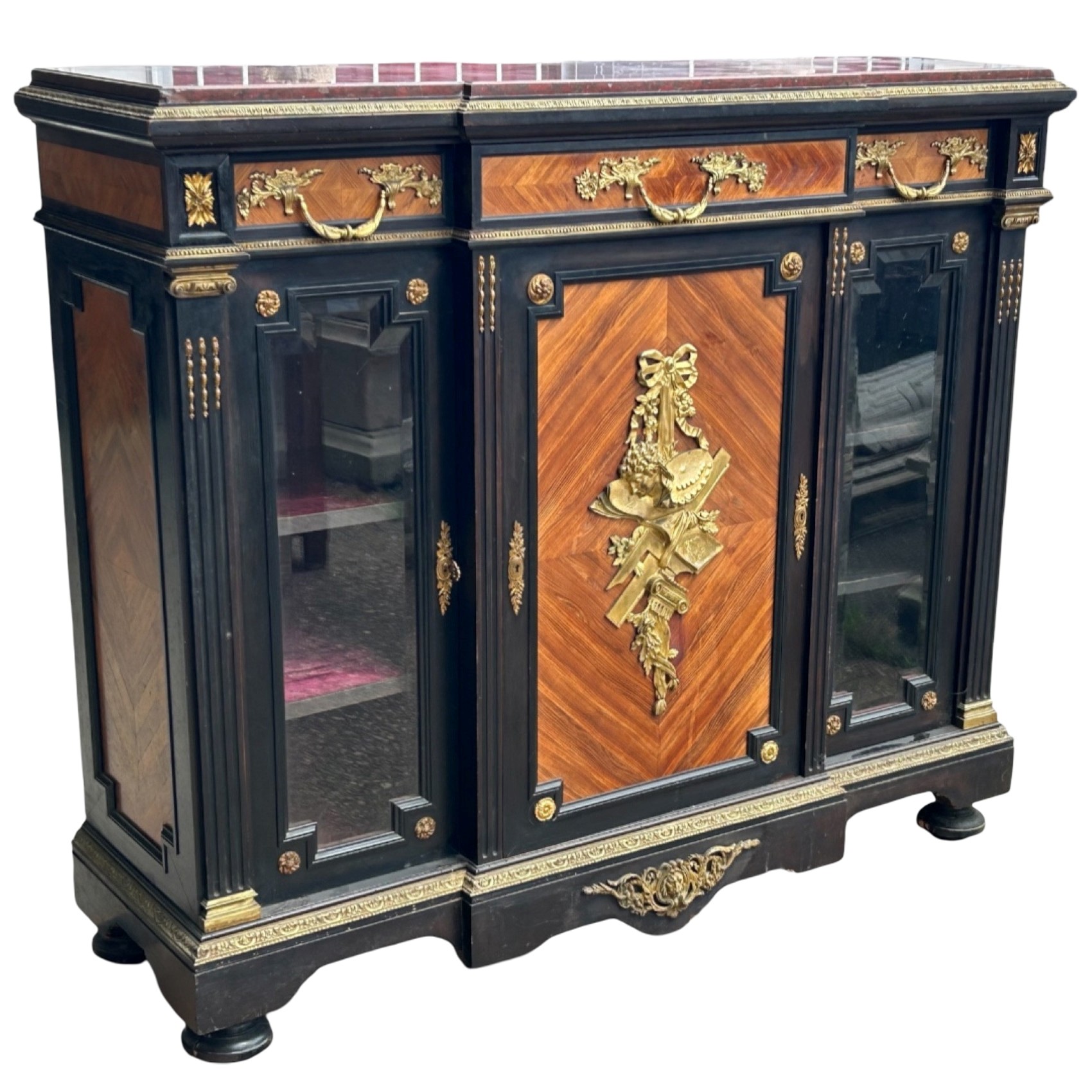 Napoléon III display cabinet